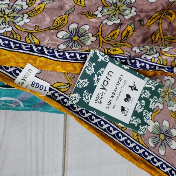 Darn Good Yarn Sari Silk Wrap Skirt Tea Goddess - Picture 7 of 16
